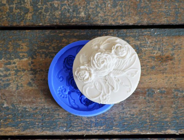 Roses of Summer - Cookie & Cupcake Mould - Image 3
