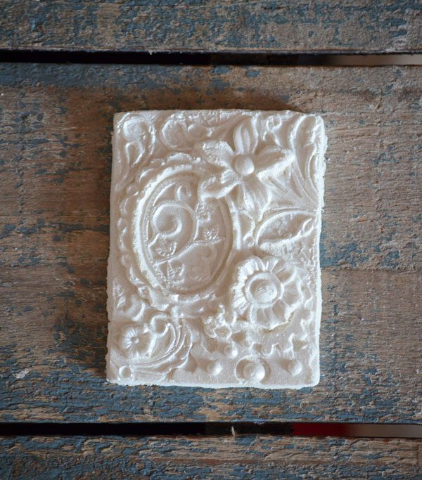Victoria - Mini Bas-Relief Mould - Image 4