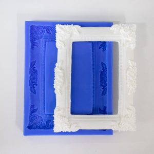 Vintage frame - Bas-Relief Embellishment